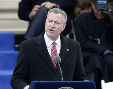 El nuevo alcalde de Nueva York asumió hablando en español