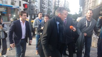 operativo dt: edgardo bauza se reune con armando perez en recoleta operativo dt: edgardo bauza se reune con armando perez en recoleta