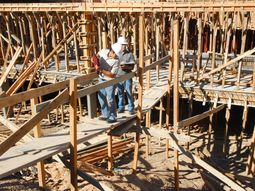 El Gobierno lanza un megaplan de empleo para la construcción