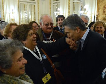 Macri con jubilados