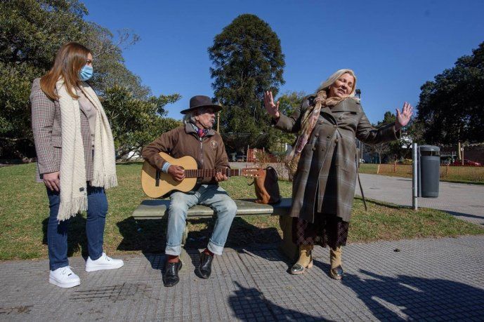 ¿Practicando para La Voz? Elisa Carrió se puso a cantar pero no sabía la letra