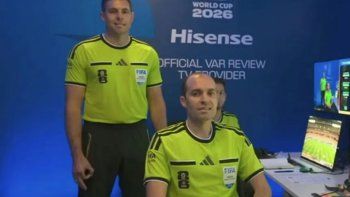 racismo: fifa investiga arbitro shaun evans por gesto vinculado al supremacismo blanco racismo: fifa investiga arbitro shaun evans por gesto vinculado al supremacismo blanco