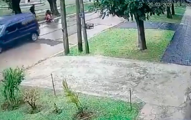 VIDEO: Violento intento de secuestro a una joven en Quilmes a plena luz del día
