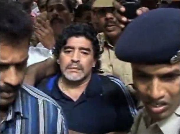 El mal momento de Diego Maradona en la India