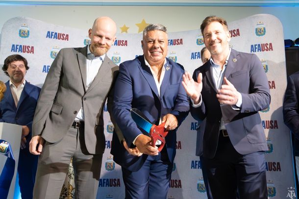 Chiqui Tapia inauguró las oficinas de la AFA en Miami: Es un día especial