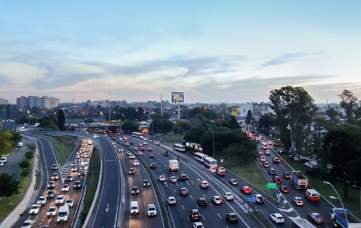 Cayó la circulación de vehículos en las autopistas porteñas y principales avenidas
