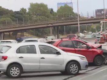 Caos en Panamericana por un choque múltiple: hay al menos cinco vehículos involucrados y dos heridos