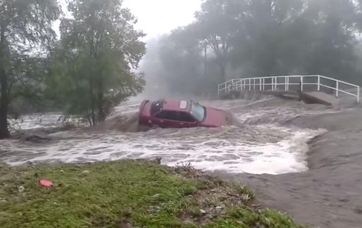 Denuncian a De la Sota por inundaciones