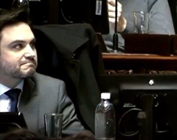 La cara de Ramiro Marra cuando lo impugnaron como jefe de bloque de LLA