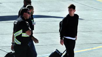 pone los fideos: messi y masche llegaron a chile y la seleccion esta completa pone los fideos: messi y masche llegaron a chile y la seleccion esta completa