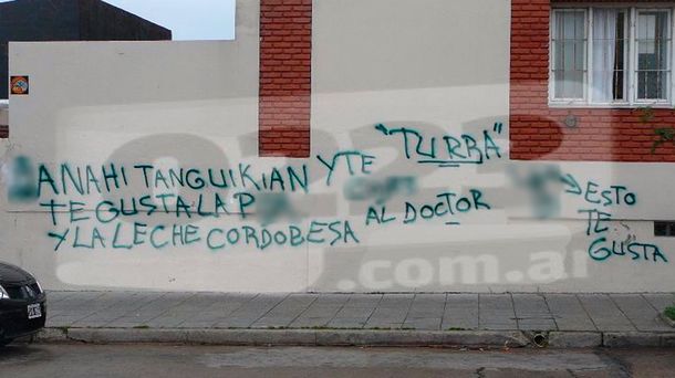 Salieron dos meses y él la acosa hace dos años: ella se tuvo que ir de la ciudad