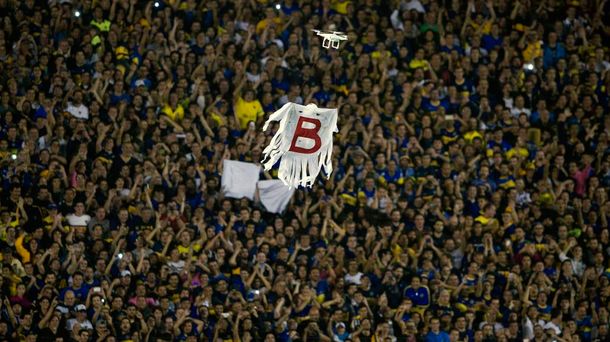 #Superpapelón: citaron a policías, socios de Boca y guardias por el dron de la B