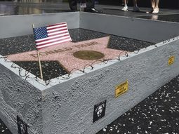 todos contra donald: levantan muro a la estrella de trump en hollywood todos contra donald: levantan muro a la estrella de trump en hollywood