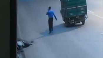 video: lo atropella, lo dejan tirado, le roban y muere desangrado video: lo atropella, lo dejan tirado, le roban y muere desangrado