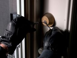 Los ladrones eligen las casas que están vacías