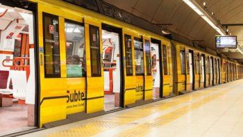 Metrodelegados liberarán molinetes del subte el lunes para protestar contra el ajuste de Javier Milei