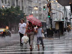 Lluvia_en_Capital2