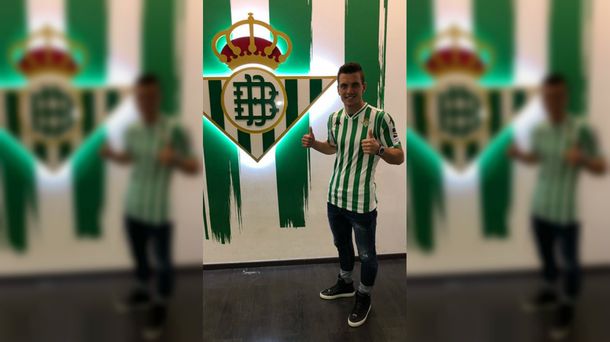 Lo Celso con la camiseta de Betis