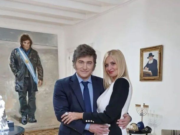 El presidente Milei junto a su pareja