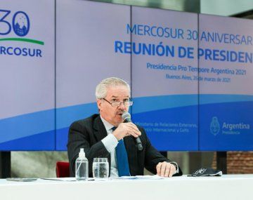 Felipé Solá dio negativo de coronavirus luego de haber estado con el Alberto Fernández