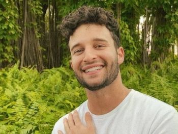 Tiene 26 años, trabaja solo 20 minutos por día y gana US$462.000 por año: su secreto incomparable
