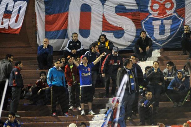 Hinchas chilenos, detenidos por robar un mercado en Mendoza