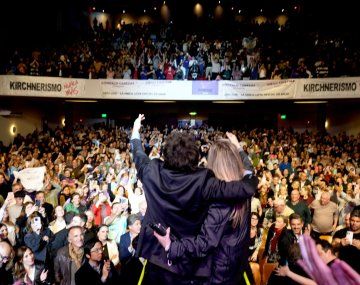 Milei reapareció en medio del escándalo en Junín: ovación a Karina e insultos a Kicillof