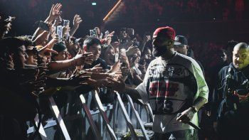 eladio carrion hizo temblar buenos aires con un show demoledor eladio carrion hizo temblar buenos aires con un show demoledor