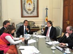 scioli pagara todo el aguinaldo a los que menos ganan scioli pagara todo el aguinaldo a los que menos ganan