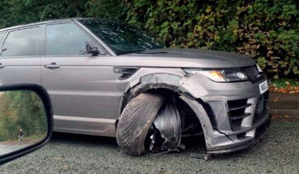 El Kun Agüero chocó cuando iba a entrenar: así quedó su camioneta