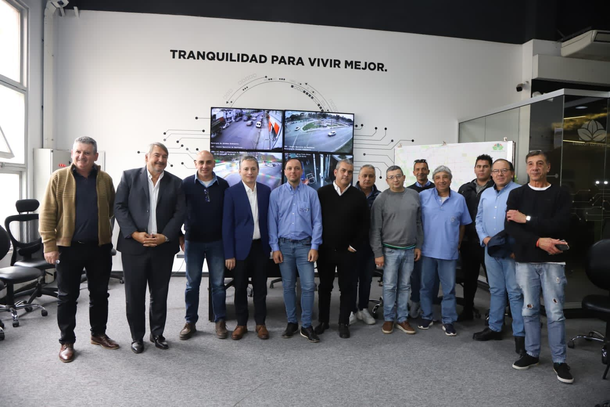 Fernando Gray recibió al ministro Jorge DOnofrio y representantes de la UTA