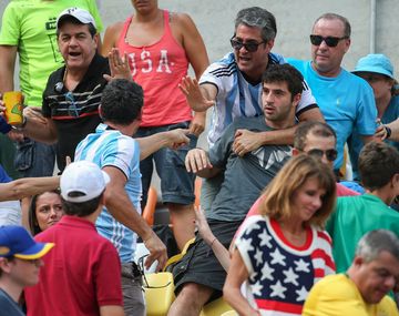 Intolerancia olímpica: argentinos y brasileros a las piñas en el partido de Delpo