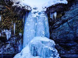 Cascada congelada en Río Turbio. (Foto X/Twitter)