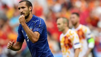 el bicampeon, afuera: italia vencio a espana y lo elimino en octavos el bicampeon, afuera: italia vencio a espana y lo elimino en octavos