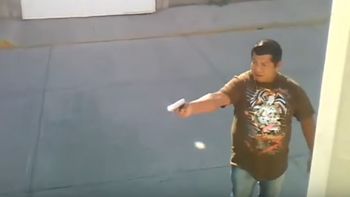 Un hombre le dispara a otro en medio de una discusión Un hombre le dispara a otro en medio de una discusión