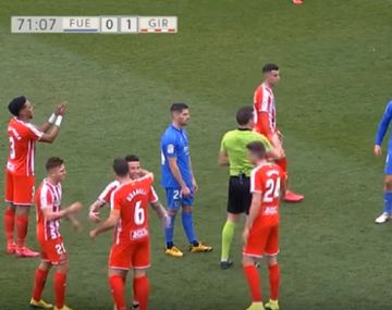 El momento de la insólita expulsión