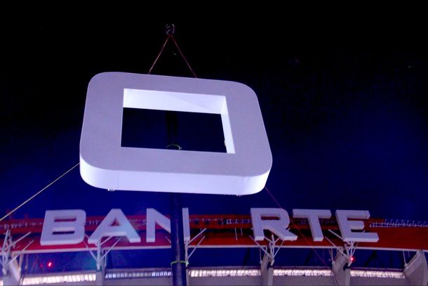 Ultiman detalles del Estadio Azteca.