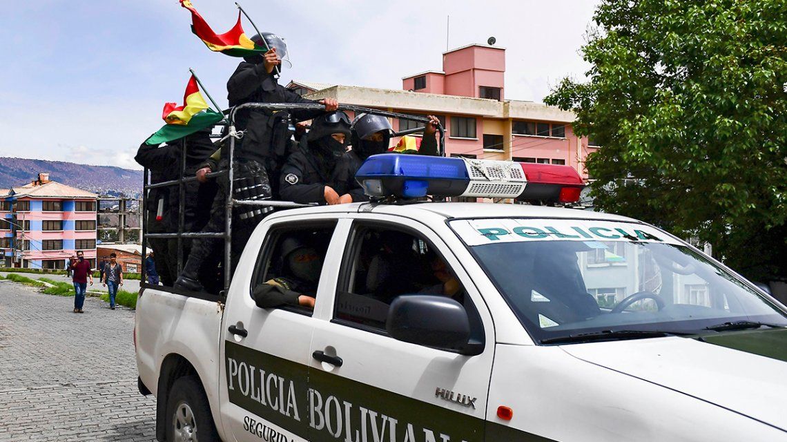 Golpe de Estado en Bolivia renunció el ministro de Defensa