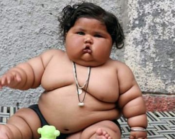 Esta es&nbsp;Chahat Kumar la bebé que no para de comer