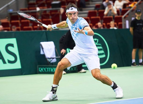 La victoria de Mayer para lograr el segundo punto de Copa Davis