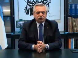 Alberto, en el Foro Económico de San Petersburgo: Es difícil desarrollarse con deudas estrafalarias