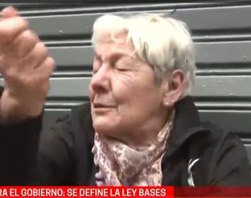 Una jubilada fue atacada con gas pimienta luego de que se le cayera su celular