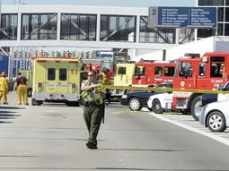 asi fue el tiroteo en el aeropuerto de los angeles asi fue el tiroteo en el aeropuerto de los angeles
