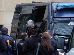 la camara federal de casacion penal rechazo la excarcelacion de lazaro baez la camara federal de casacion penal rechazo la excarcelacion de lazaro baez