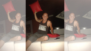 un bolichero acusado de pegarle a su mama en bahia: se tiro al piso sola un bolichero acusado de pegarle a su mama en bahia: se tiro al piso sola