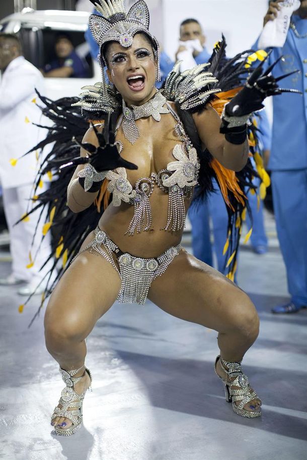 Con casi 500 comparsas, comenzó el carnaval de Río de Janeiro