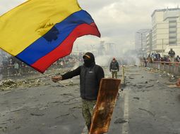 Tras 12 días de intensas protestas, el gobieno de Ecuador deroga el ajuste