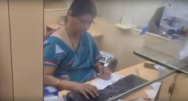 Se ríen de la cajera más rápida del mundo