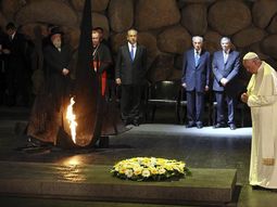 el papa, en el museo del holocausto: ¡nunca mas, senor, nunca mas! el papa, en el museo del holocausto: ¡nunca mas, senor, nunca mas!