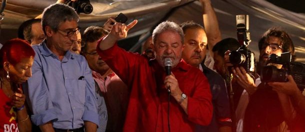 Tras las marchas en contra, miles de brasileños apoyan a Dilma y Lula